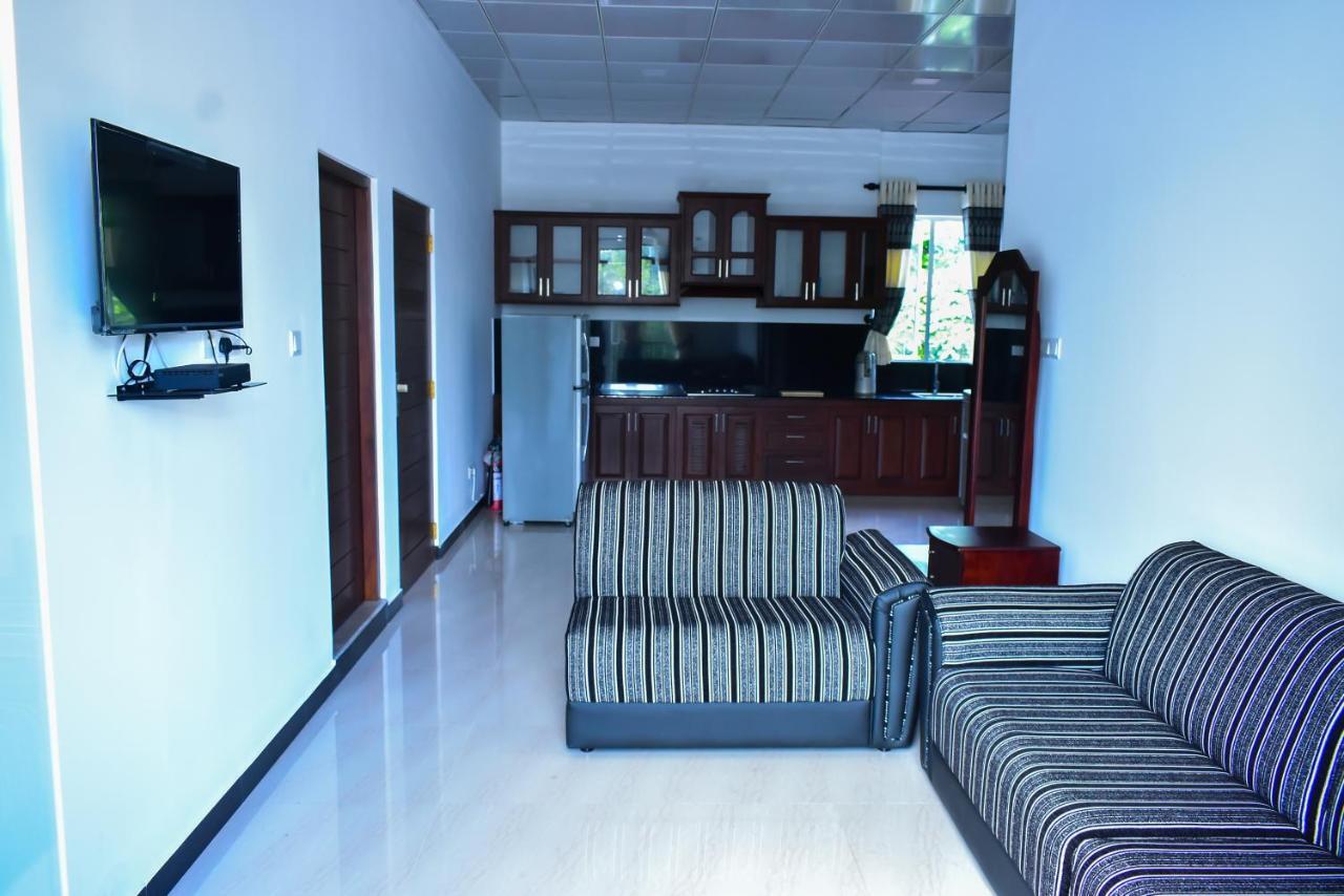 Minuri Villa Hikkaduwa Exteriör bild