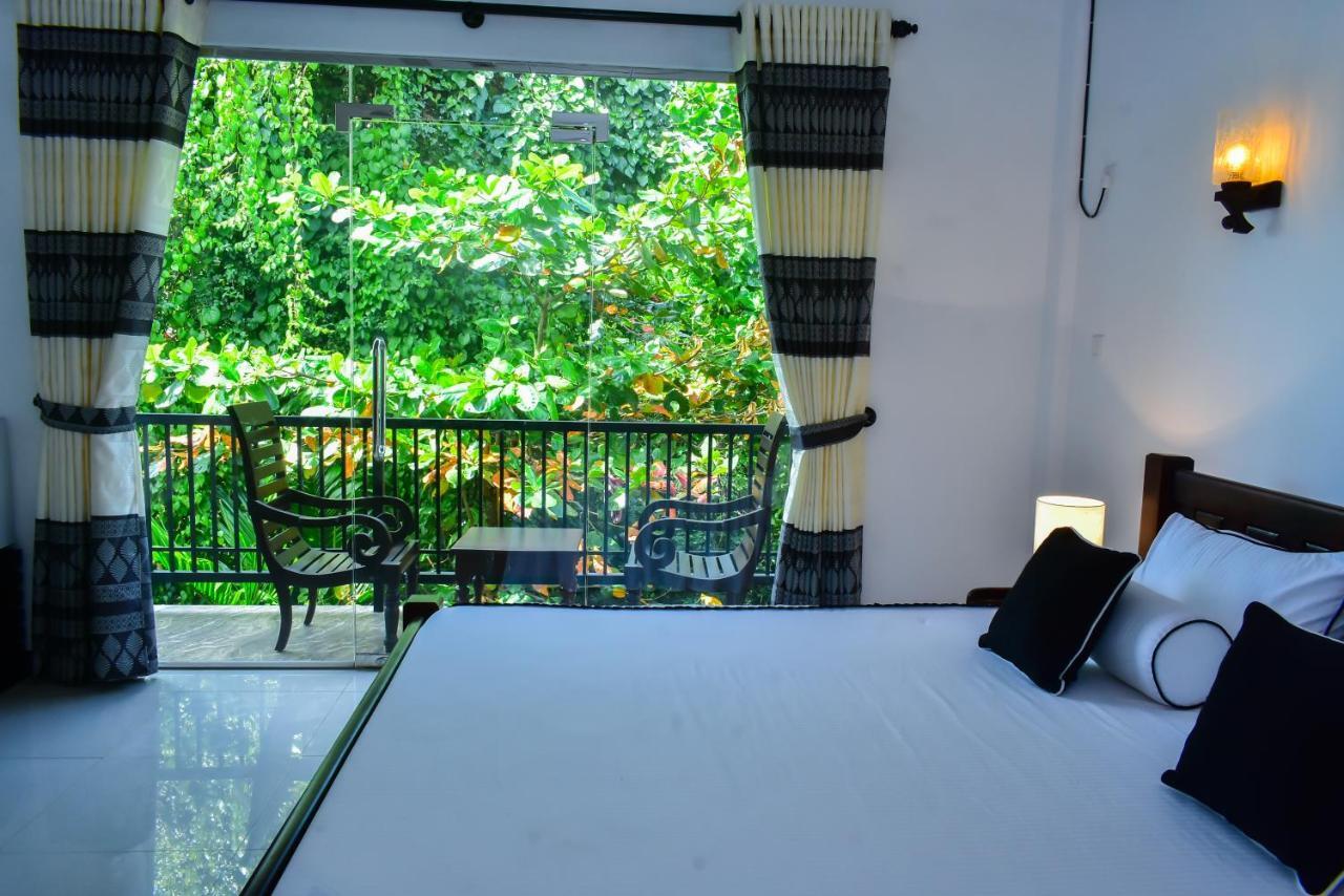 Minuri Villa Hikkaduwa Exteriör bild
